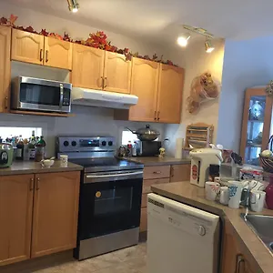Bed & Breakfast Somerset, Calgary