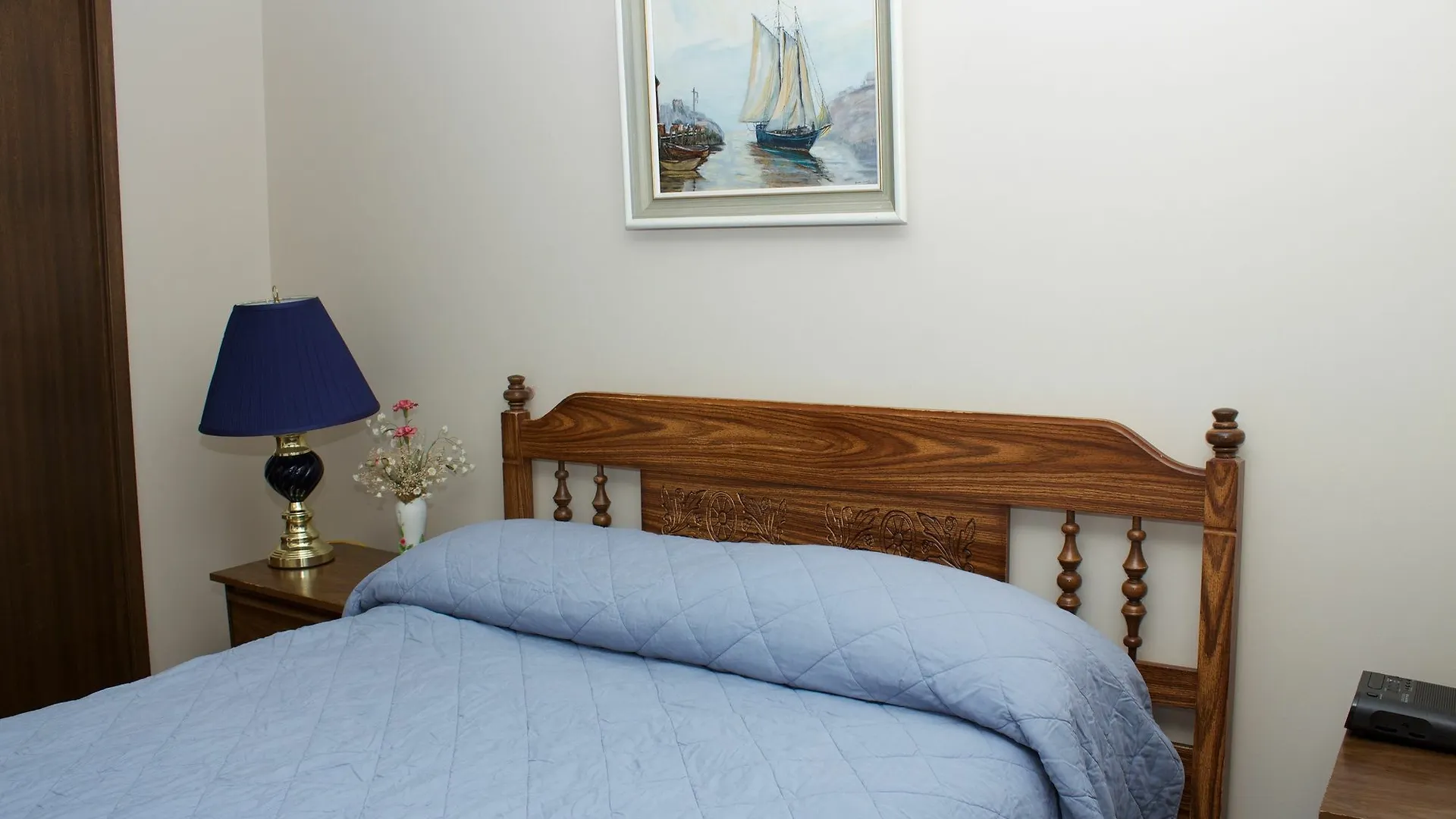 Cozy Nest Bed & Breakfast Calgary